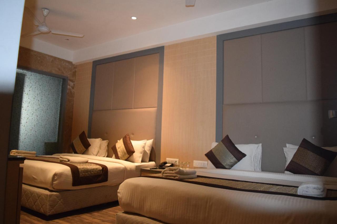 Hotel Superb 5 Mins Walk From New Delhi Station Exterior photo