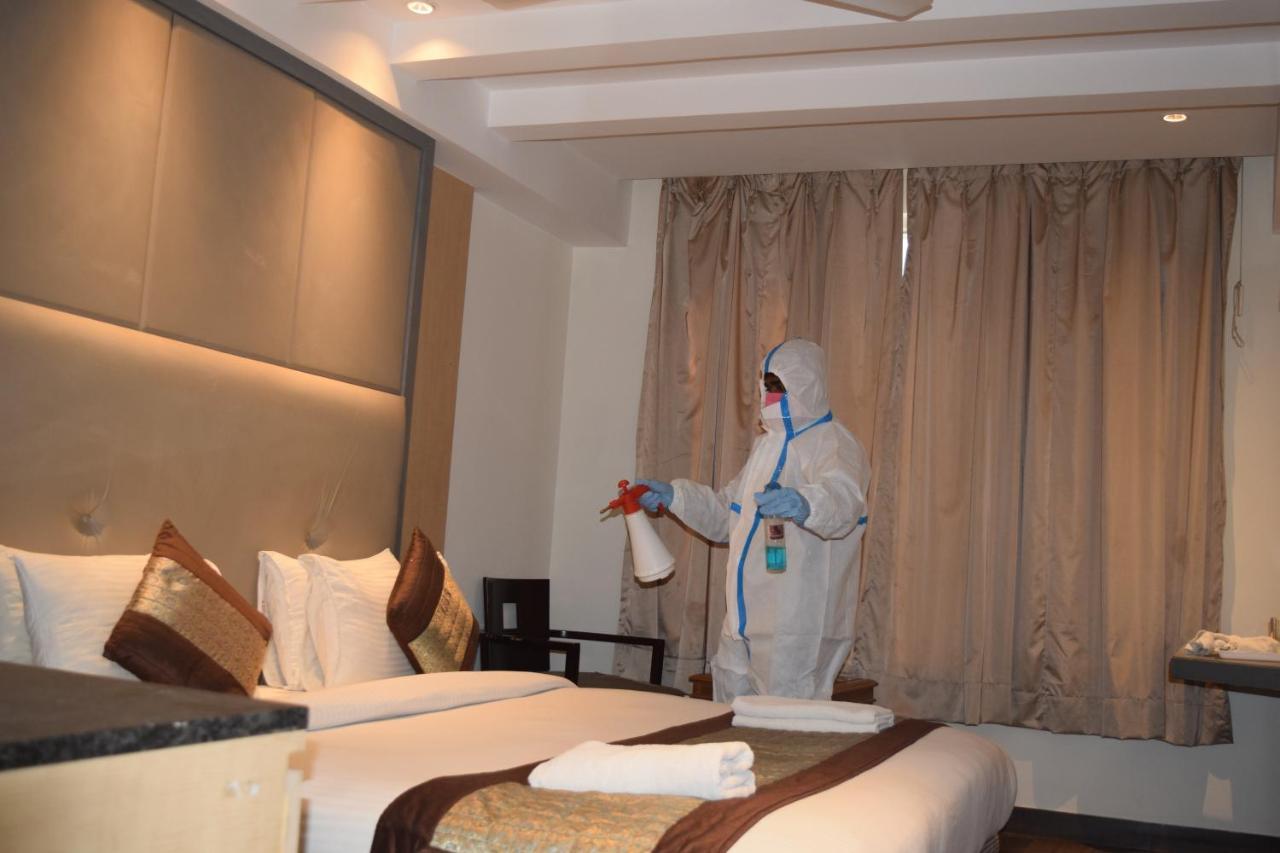 Hotel Superb 5 Mins Walk From New Delhi Station Exterior photo