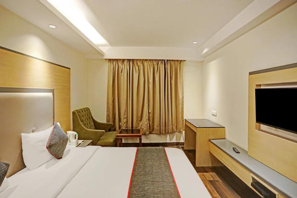 Hotel Superb 5 Mins Walk From New Delhi Station Exterior photo