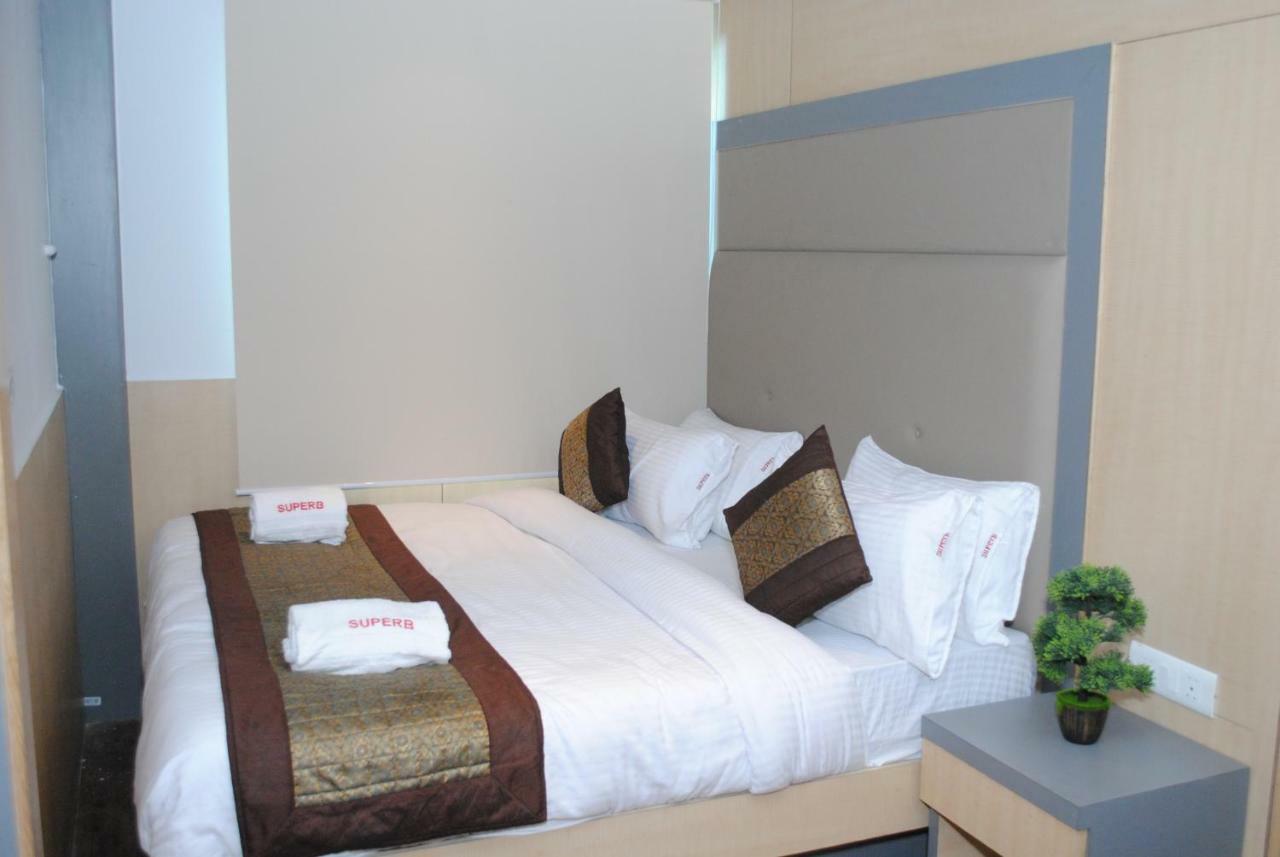Hotel Superb 5 Mins Walk From New Delhi Station Exterior photo