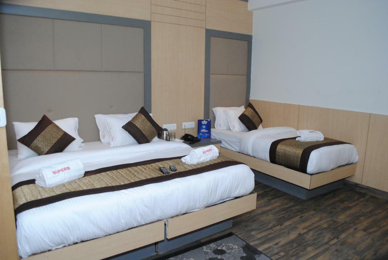 Hotel Superb 5 Mins Walk From New Delhi Station Exterior photo