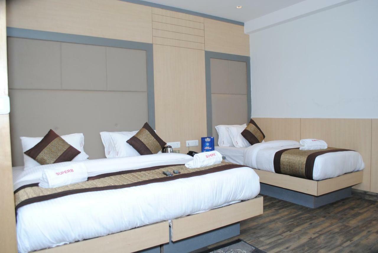 Hotel Superb 5 Mins Walk From New Delhi Station Exterior photo